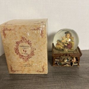 Boyds Bear Kelly & Company The Bear Collector Water Snow Globe Musical Whimsical